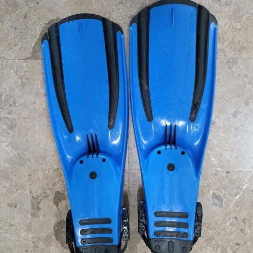 Mares Plana Avanti fins new, adjustable open heel