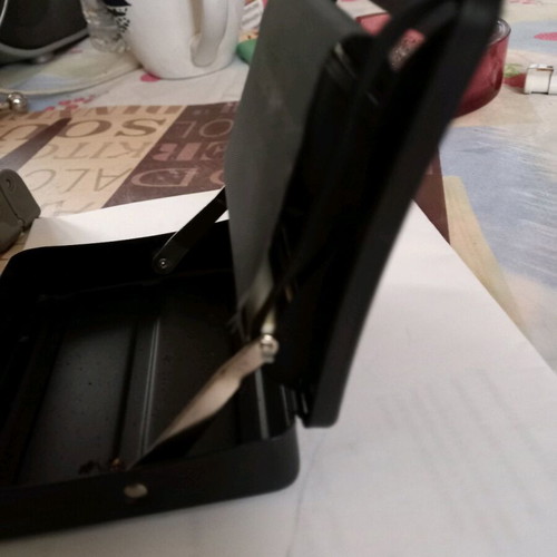 Tool for Untorn Cigarette like new, barely used