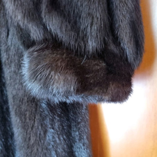Mink fur coat single-piece handmade like new, black