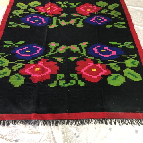 Wool rug with loom design 1960 new, size 2x1.60