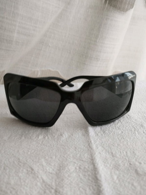 Vintage Bvlgari women's sunglasses used, black