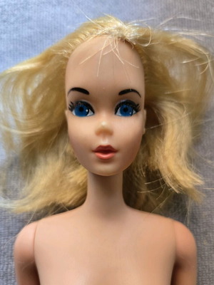 Barbie Partytime 1976-1978 μεταχειρισμένη με ρούχο