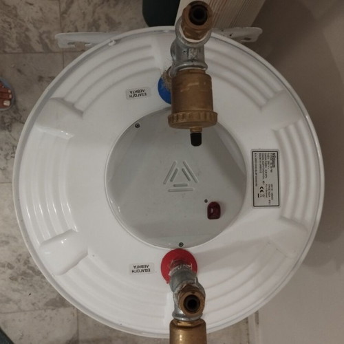 Boiler water heater 80 L used in very good condition