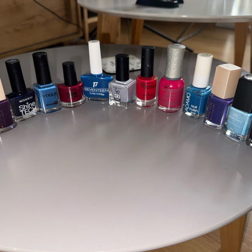 Nail polish used, pack of 13 pieces
