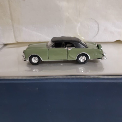 Packard Caribbean 1/43 scale model car with pullback and opening doors new