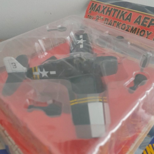 Metallic World War II fighter plane De Agostini new