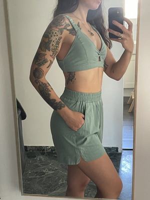 Mind Matter σετ σορτς και bralette σαν καινούργιο, πράσινο και τιρκουάζ