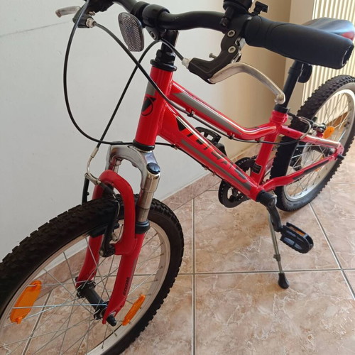 Ideal Strobe 20" children's mountain bike with aluminum frame, red, helmet included