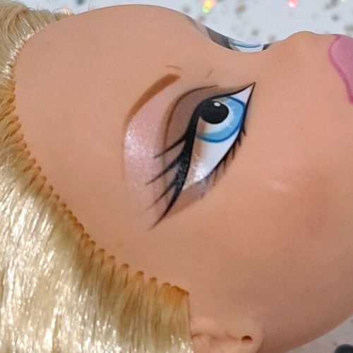 Bratz The Fashion Show Cloe nude used with flaws