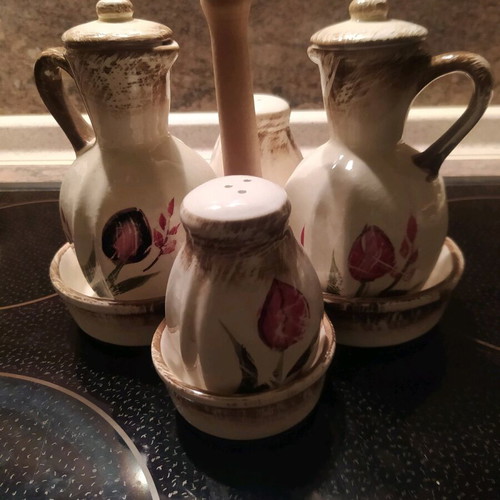 Set for salt, pepper, vinegar, oil new