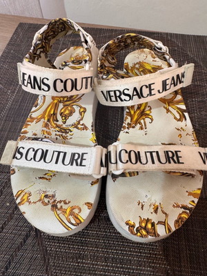 Sandals Versace Jeans Couture used, size 37