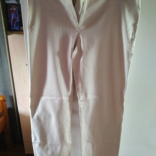 Rebecca Blu pants new, medium size, beige