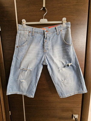 Men's denim shorts stonewashed like new, size w 36