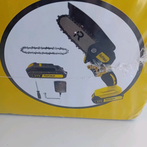 Battery chainsaw like new, barely used