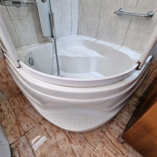 Acrylic corner shower tray white used 95x95 with crack