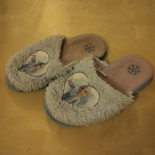 Frozen Parex slippers like new, size 30-31, winter indoor