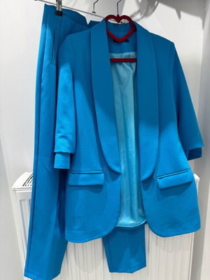 Γυναικείο κοστούμι Swass σετ σακάκι και παντελόνι σαν καινούργιο, τιρκουάζ