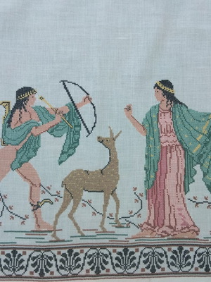 Vintage χειροποίητο κεντητό σεμέν Άρτεμη & Απόλλων