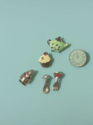 Afternoon Tea Earrings set like new, multicolor