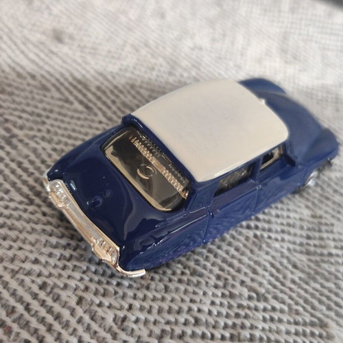 Matchbox 1968 Citroen DS toy car used