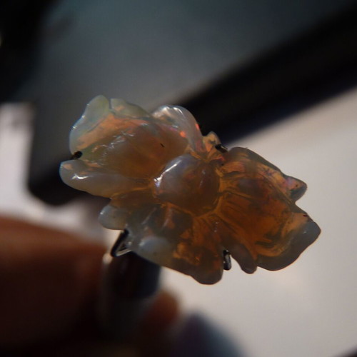 Australian Opal carved precious stone, new, 3.5 carats