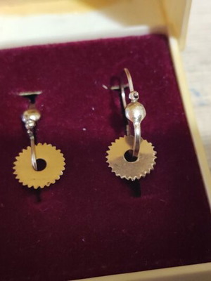 Gold earrings 9K new, length 2.2cm
