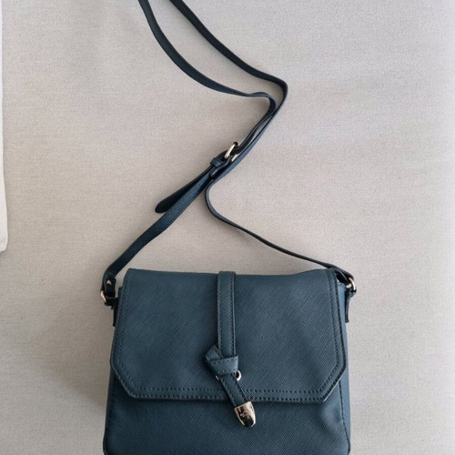 Carpisa crossbody bag used, green