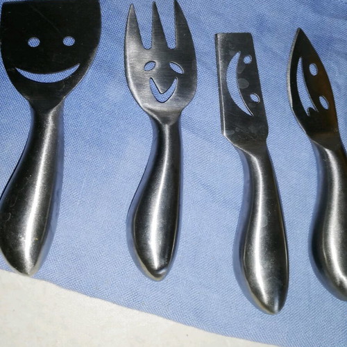Cheese knives like new, set of 4 pieces 15 cm