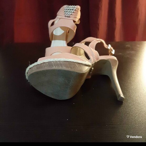 Women's shoes pack like new, sizes 37-38