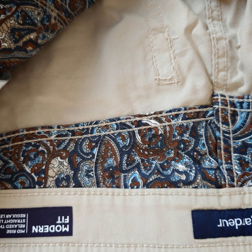 Please men's beige pants size M