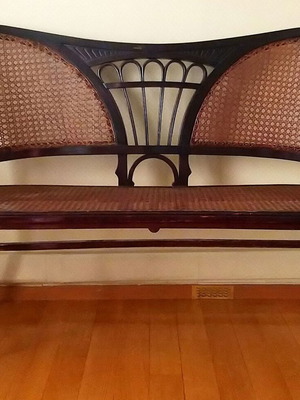 Gebrüder Thonet Settee like new, bent beech wood, Wien design