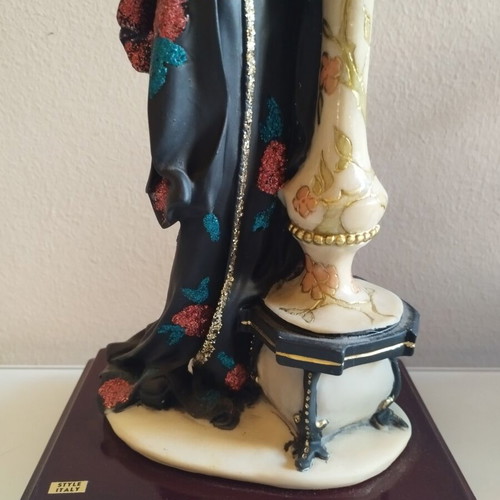 Vintage Italian Geisha Figurine El.a.N, like new, 33cm