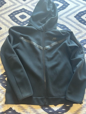 Nike Tech Fleece μαύρο, καινούργιο, μέγεθος L