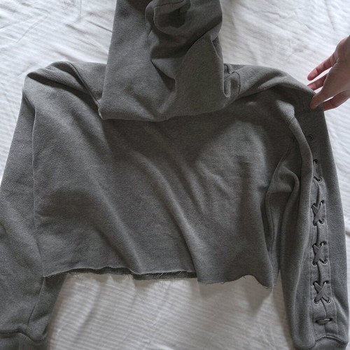 PINK Victoria’s Secret grey cropped hoodie with lace-up sleeves, like new, size M