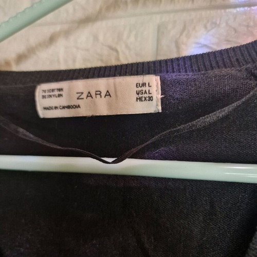 Zara V-neck sweater like new, black, size L