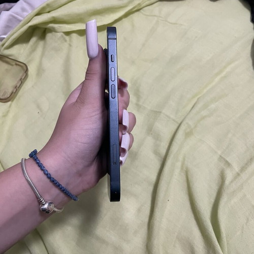 iPhone 14 in very good condition with 76% battery health