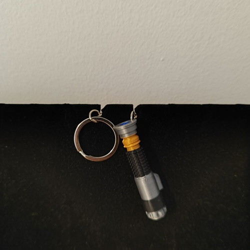 Retractable Lightsaber Keychain new