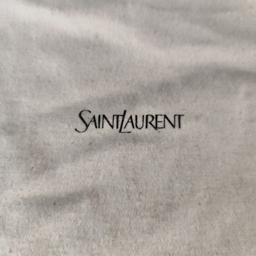 Saint Laurent dustbag used 25 x 17 cm