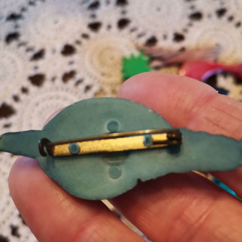 Pin set used, multicolored