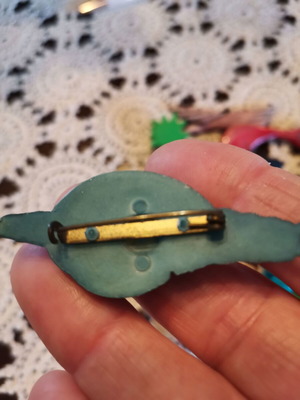 Pin set used, multicolored
