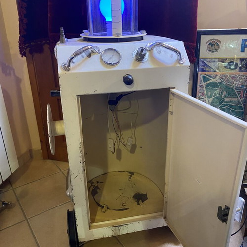 Vintage car oil change pump, decorative with lamp