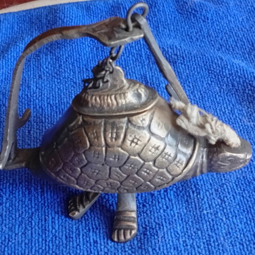 Brass Turtle Oil Lamp like new, decorative from Marrakech