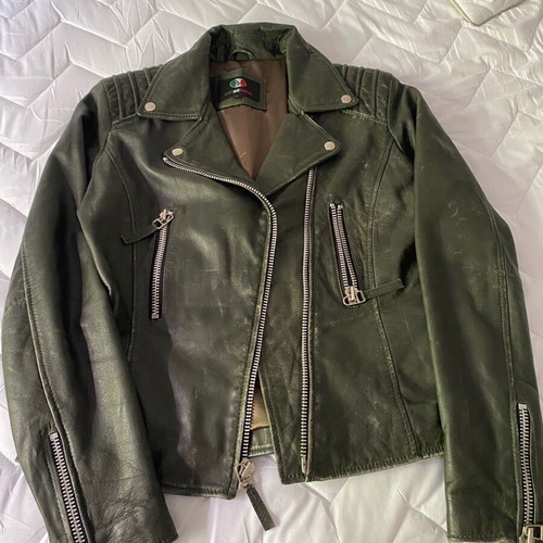 Italian leather jacket like new, green, size L