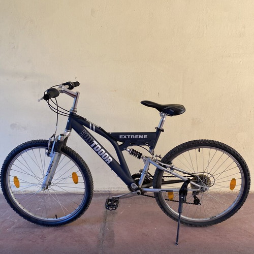 Outdoor Extreme 26” Mountain Bike used with dual suspension