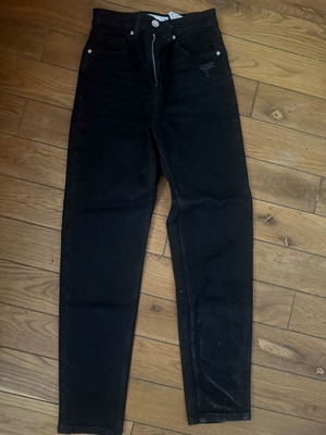 Bershka Mom Slim Τζιν σαν καινούργιο, μαύρο, μέγεθος XXS 32 4
