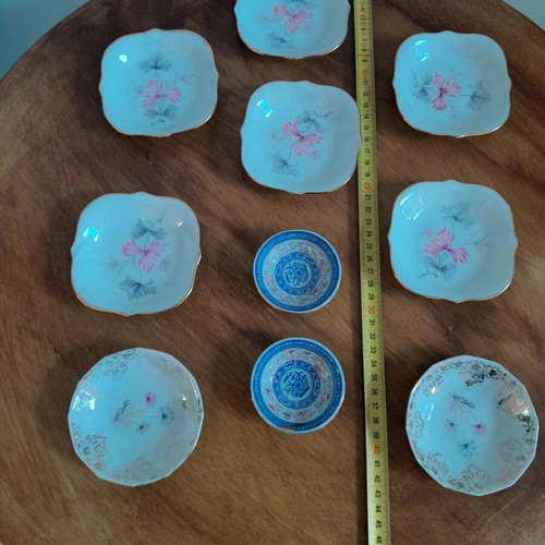 Porcelain plates and miniature bowls, old unused