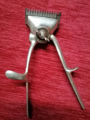 Hair Clipper used from 1900, made in France, for collectors