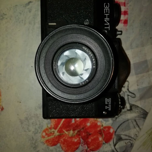 Zenit-ET Vintage 35mm SLR Camera with Helios 44-2 Lens and Case like new