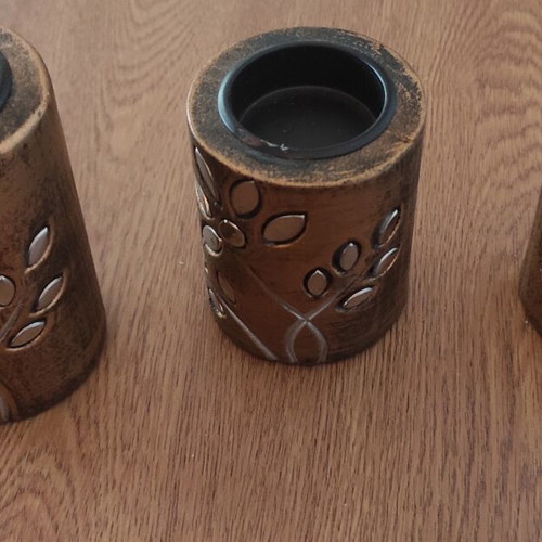 Decorative tray with 3 bases for tealights used