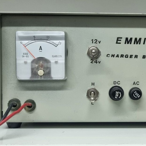Φορτιστής μπαταριών αυτοκινήτου Emmis 15A με αναλογικό αμπερόμετρο